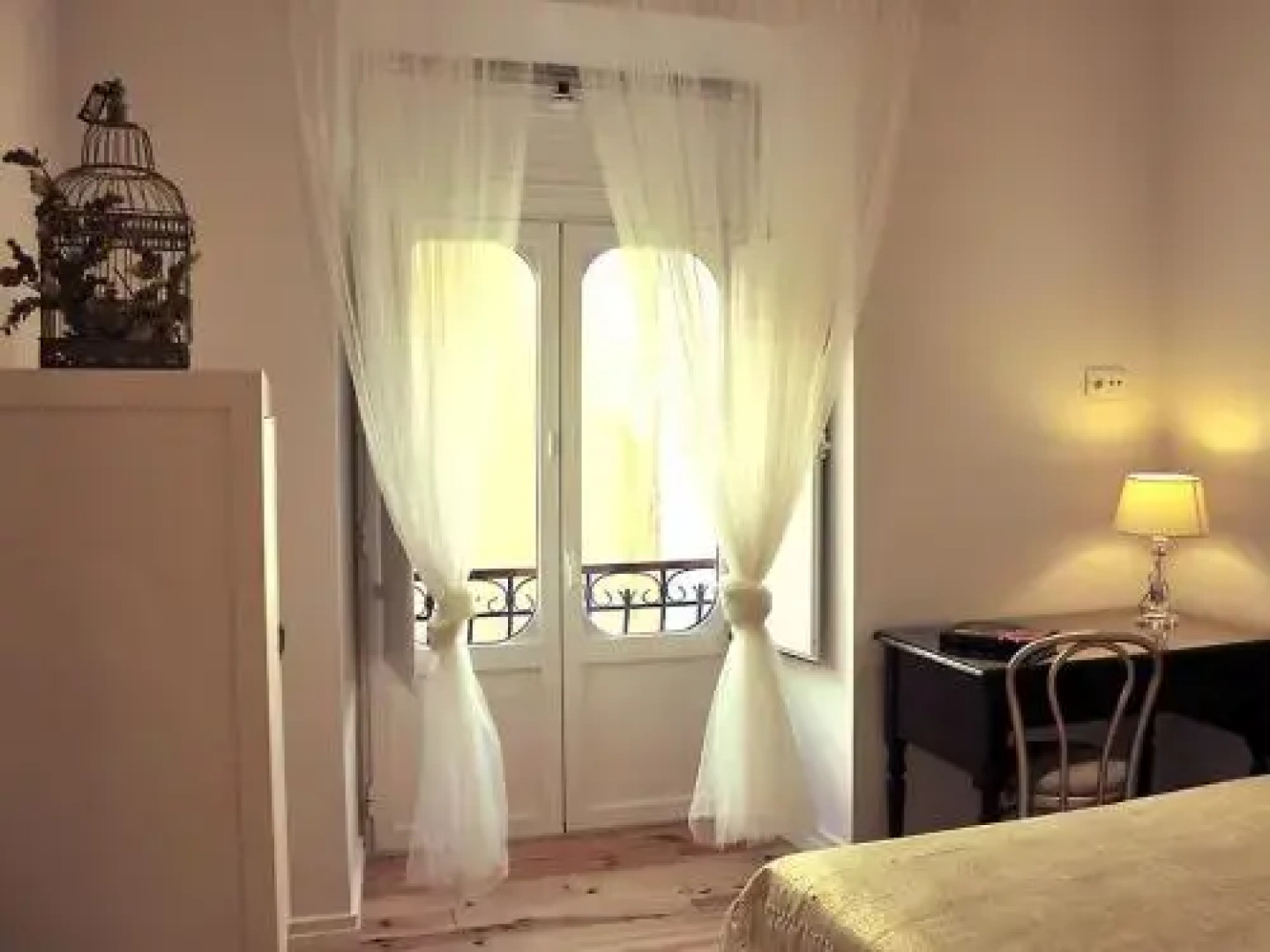 Sado Blue - City & River Flats by Be@home