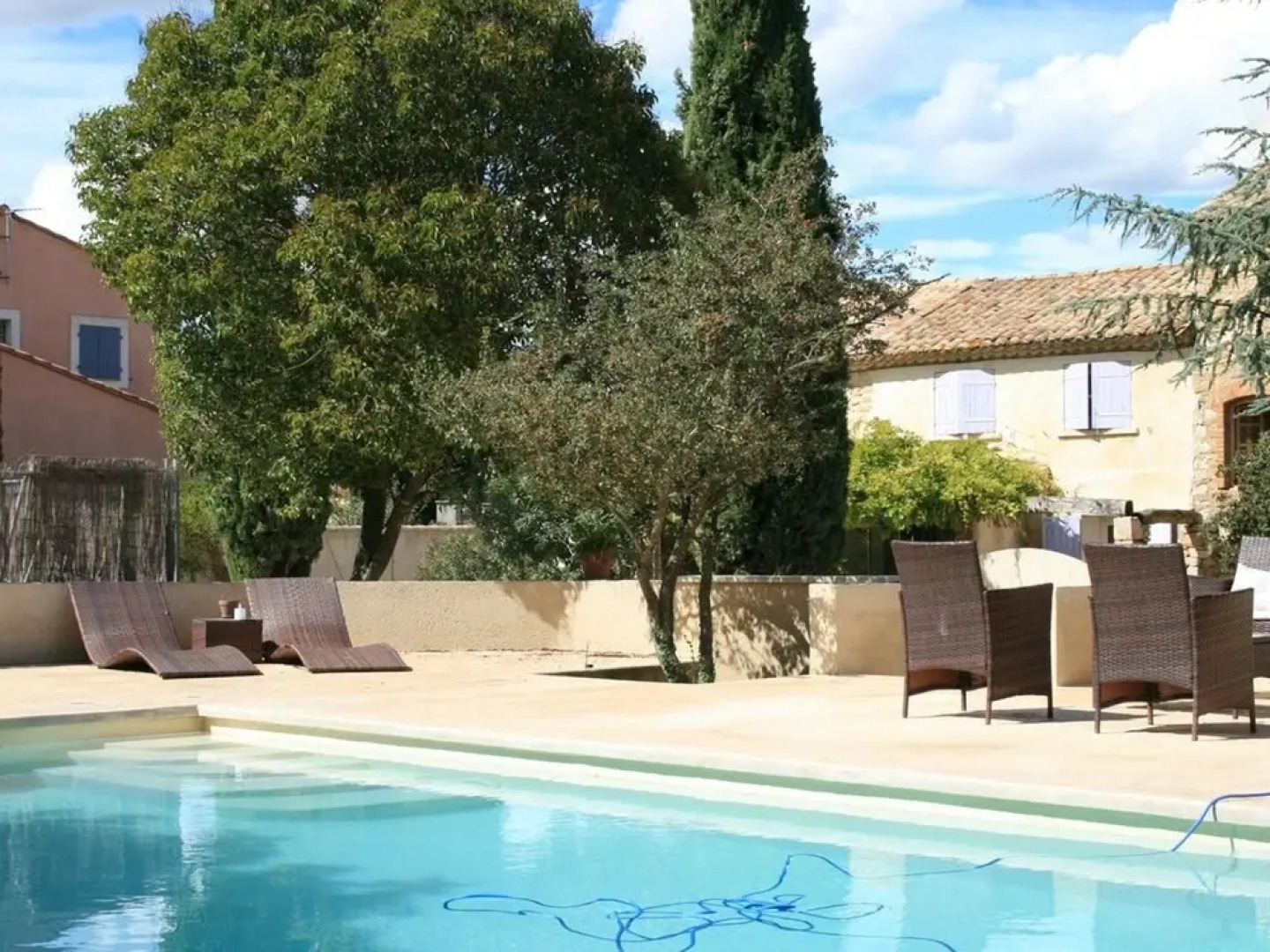 House With 3 Bedrooms in Saint-victor-la-coste, With Pool Access, Encl