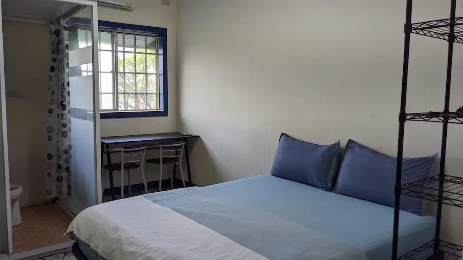 The Lodge for Cyclists - Hostel