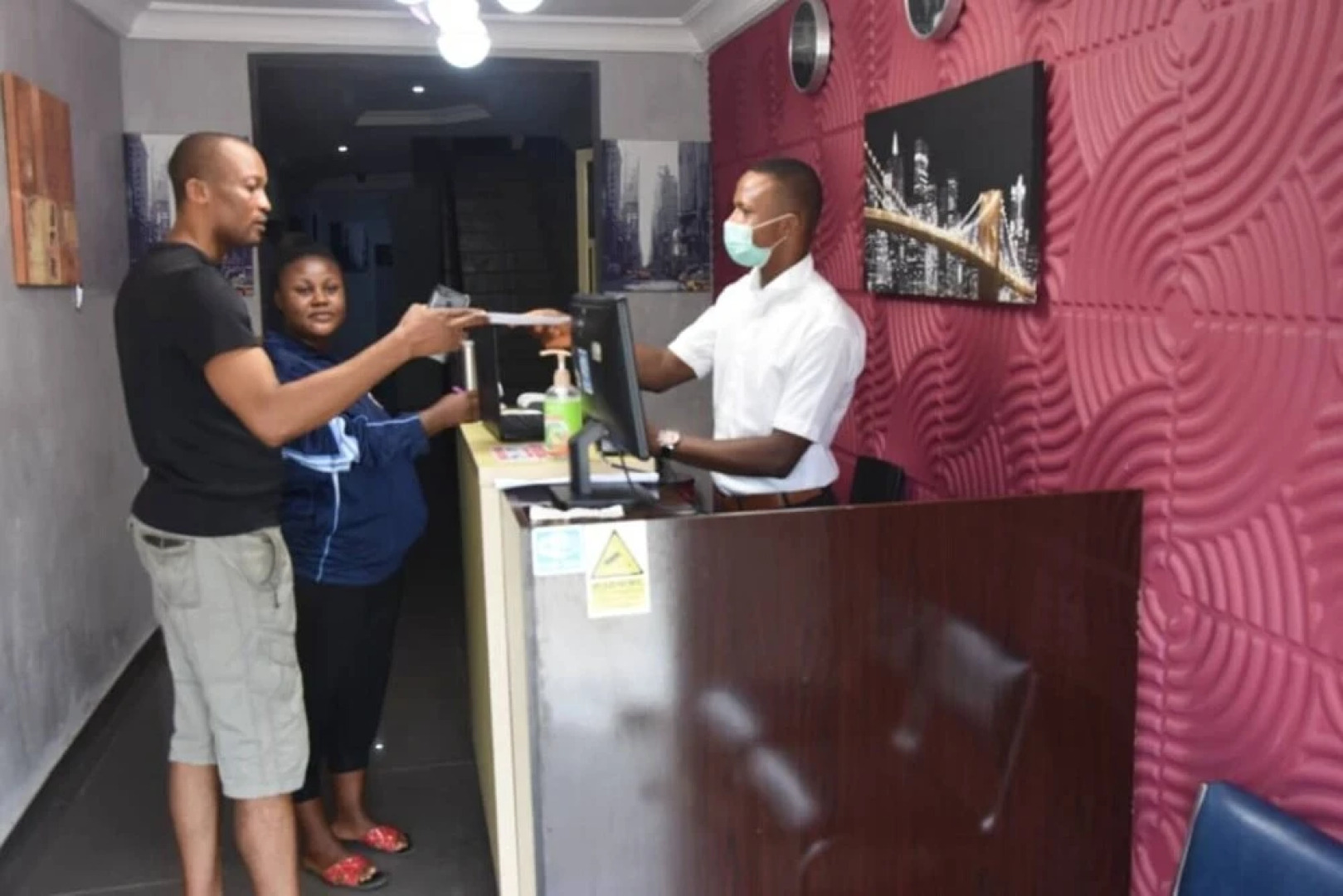 Impeccable 1-bed Executive Luxury Hotel Apartment