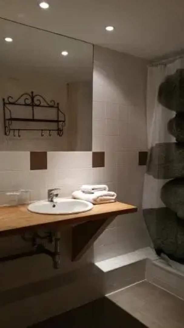 Chambres touristiques La Cour Des Hôtes