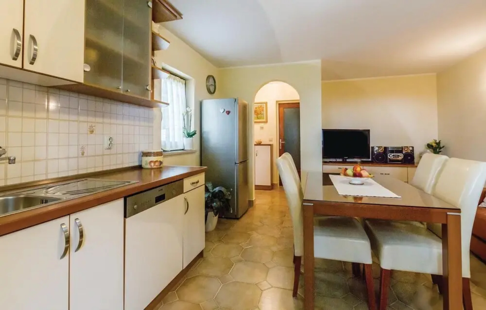 Beautiful Home in Kanfanar With Wifi and 2 Bedrooms