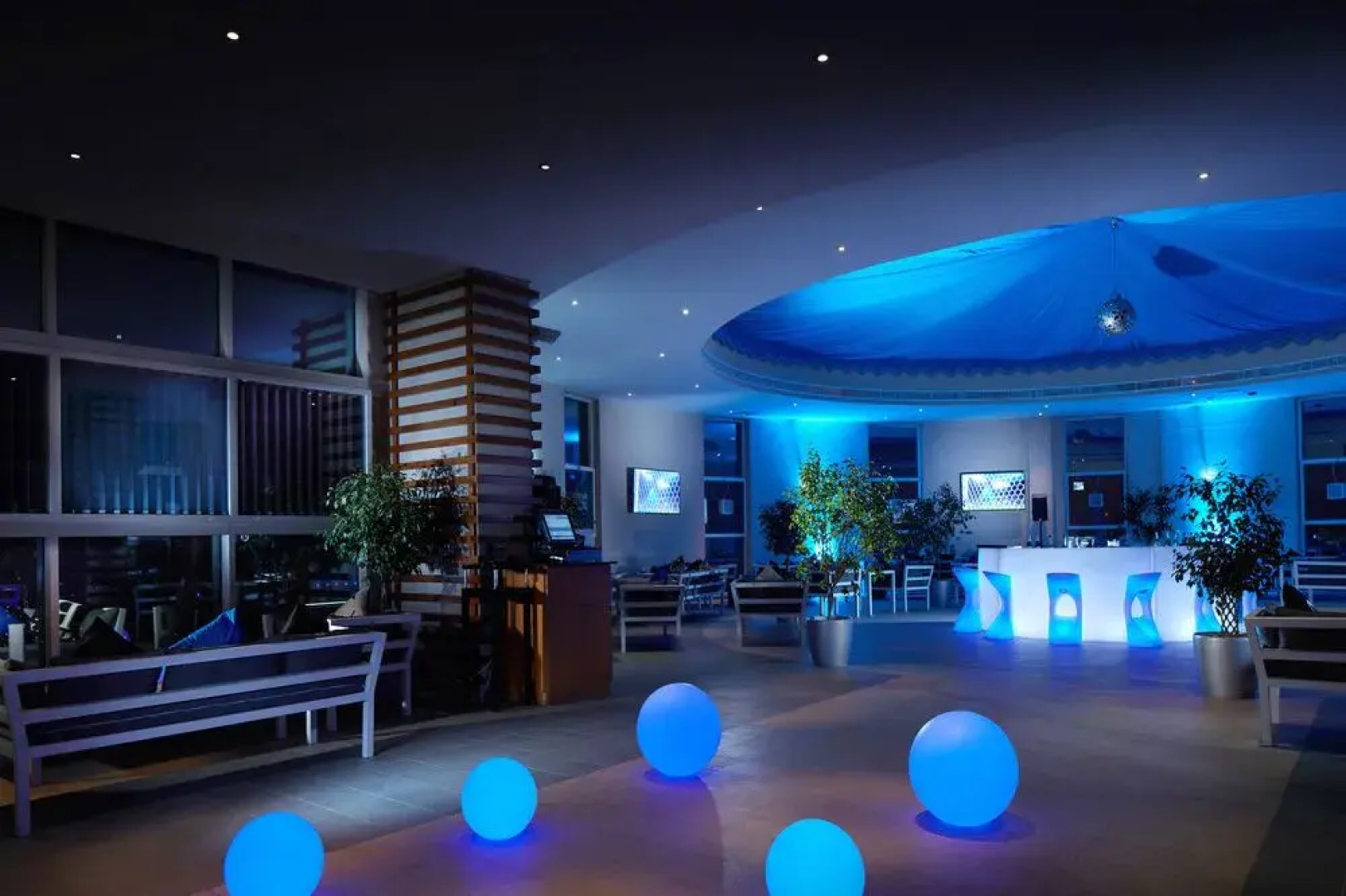 Grand Millennium Al Wahda Residence