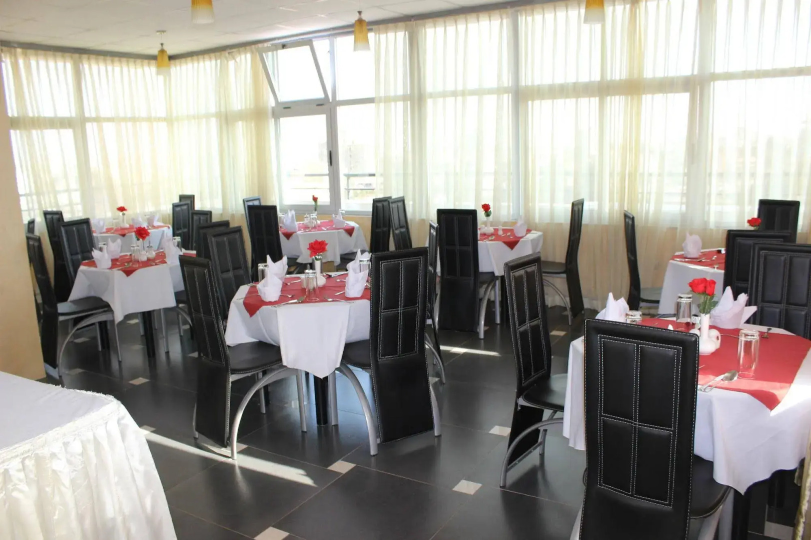 Oasis Hotel Apartment