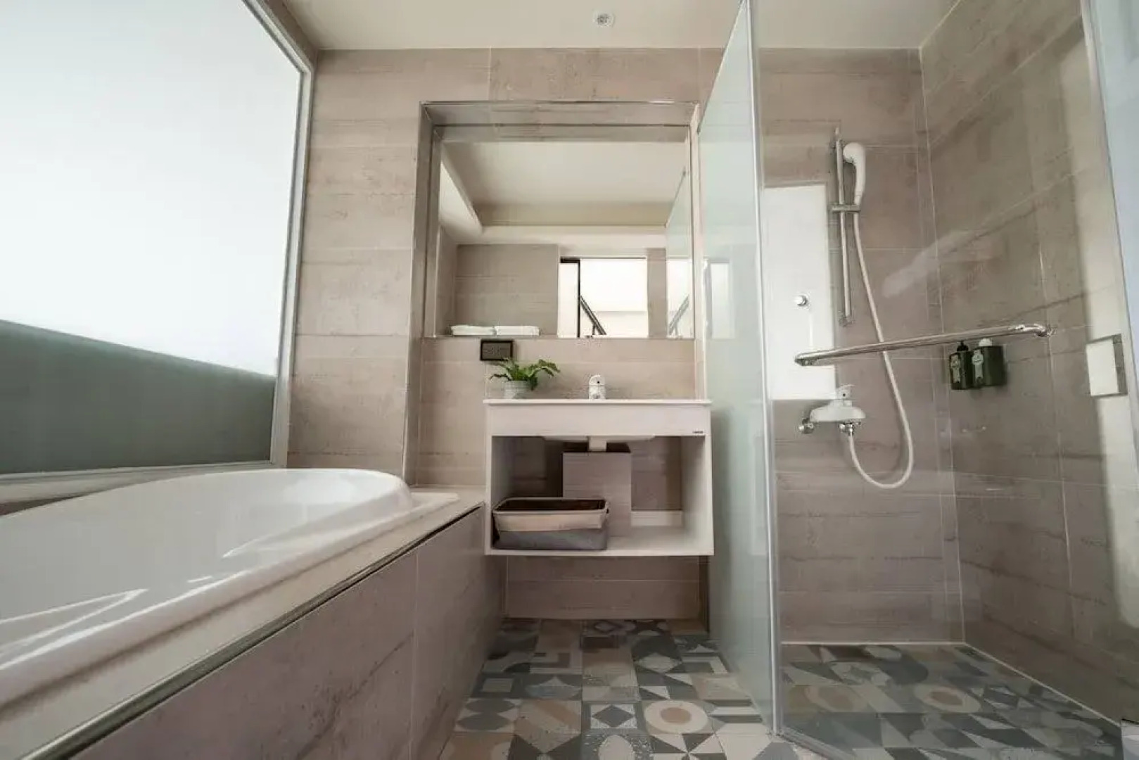 Migrator Intertidal Homestay