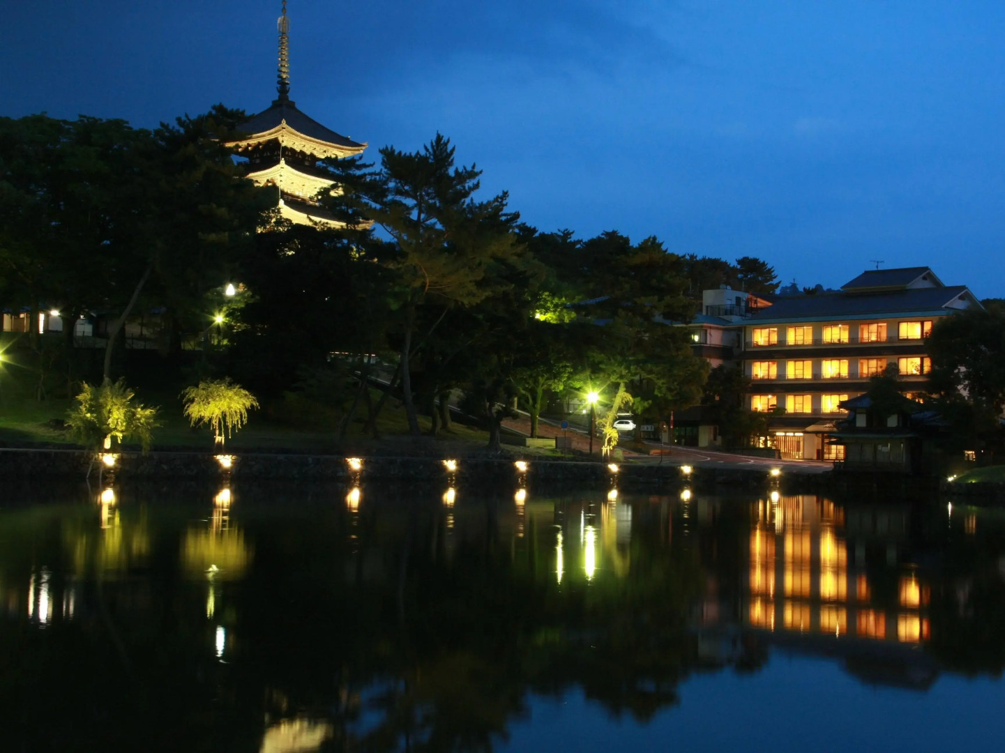 Sarusawaike Yoshidaya