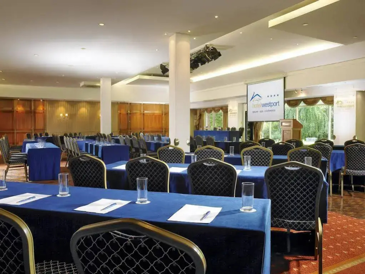 Hotel Westport - Leisure Spa and Conference