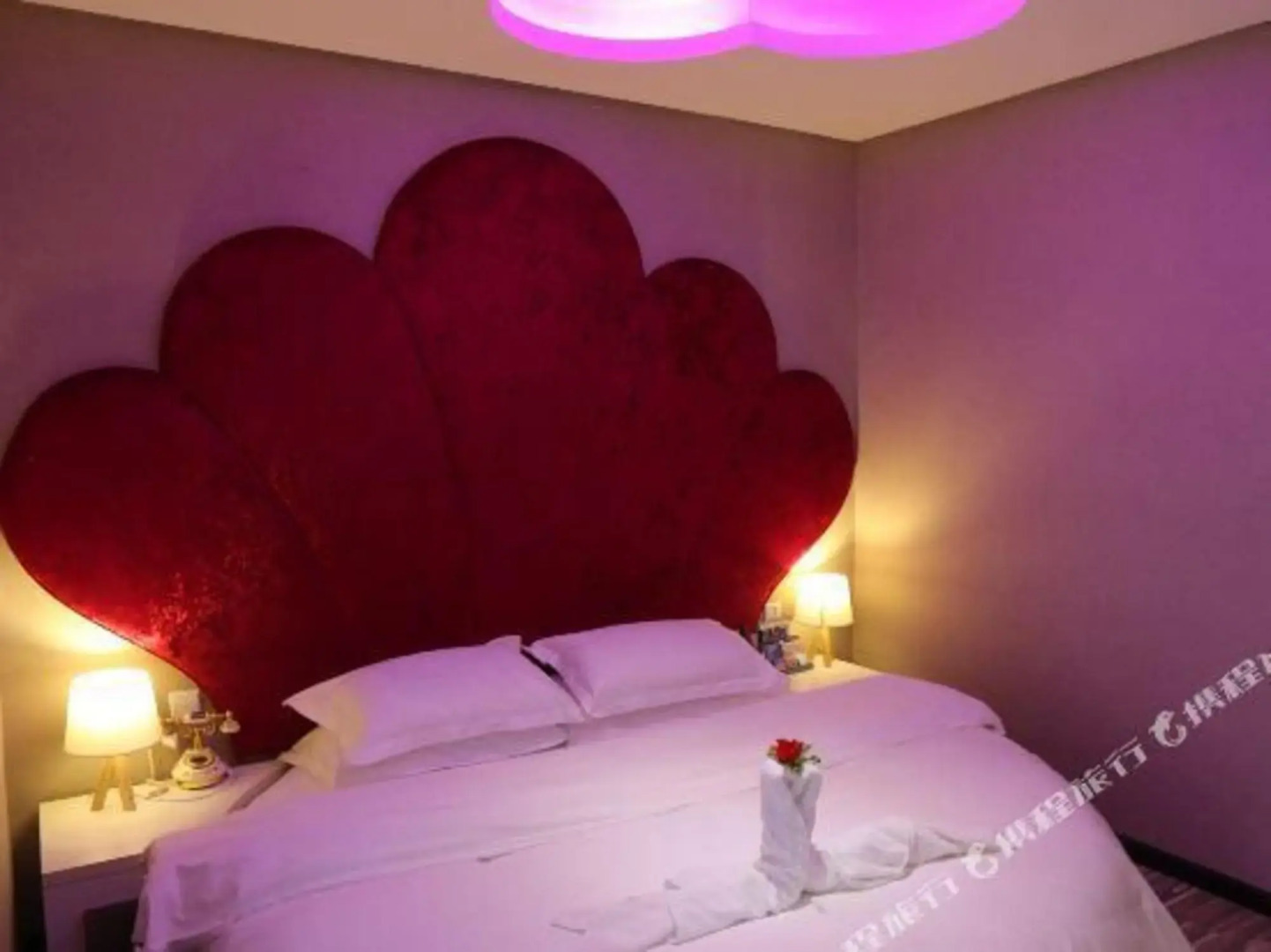 SET Chain Hotel (Jingmen Jingchu University of Technology Zhuyuan)