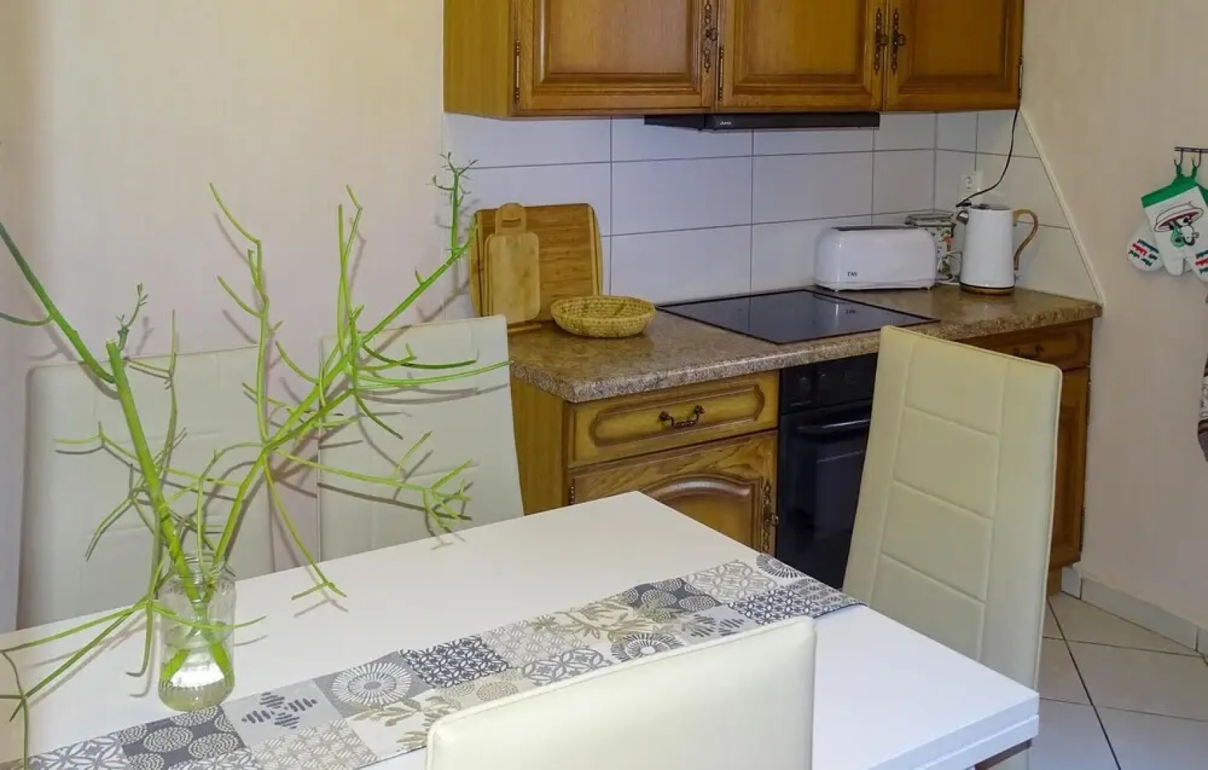 Stunning Home in Klein Warin With Wifi and 2 Bedrooms