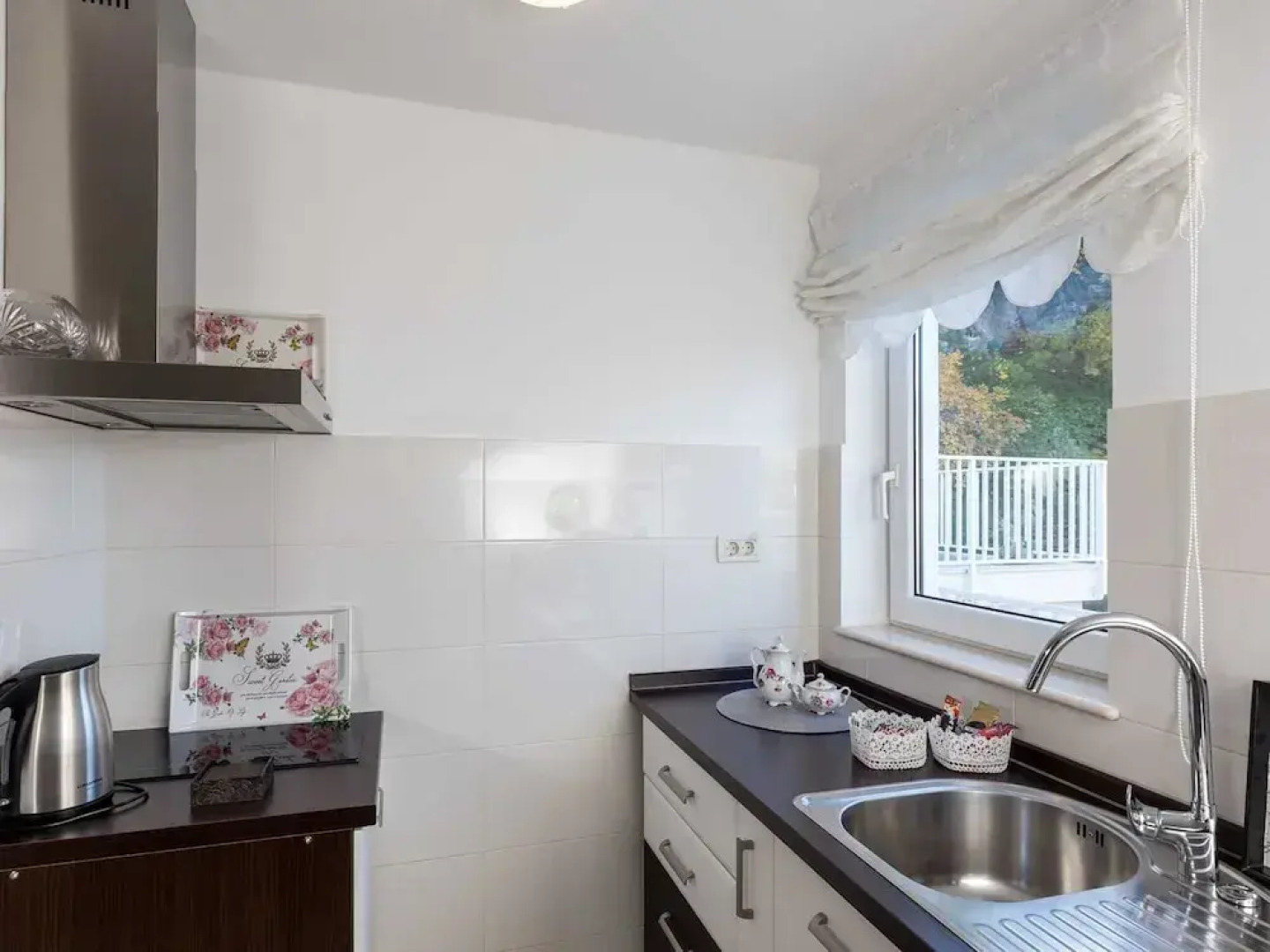 Apartment Cetinic - Two Bedroom Apartment With Terrace and Sea View