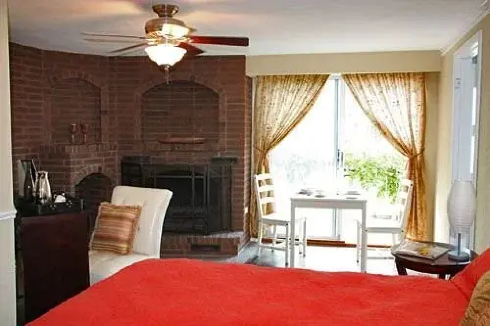 Crown Ridge Bed and Breakfast