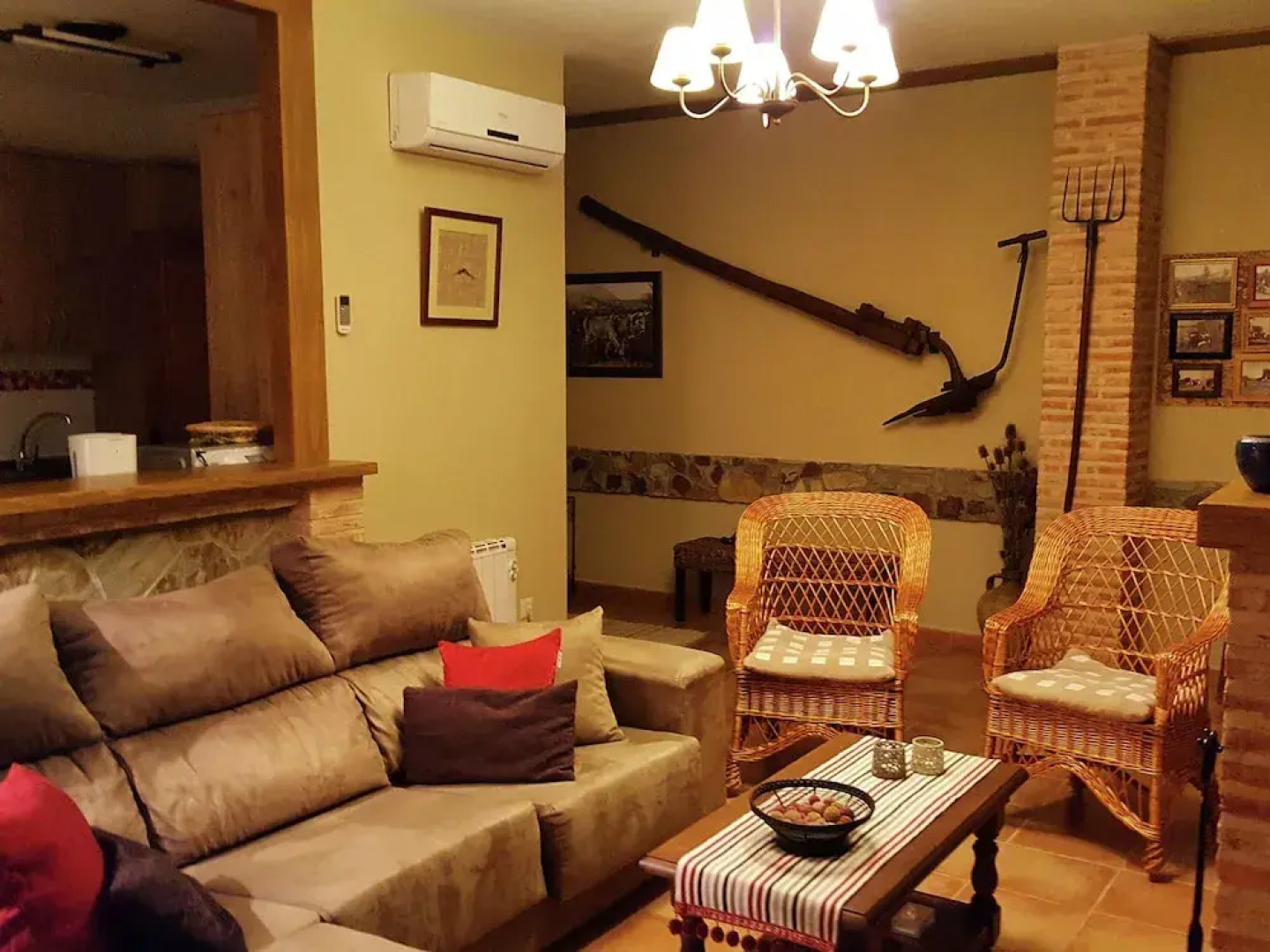 House with Pool in Cabañeros National Park near Madrid & Toledo