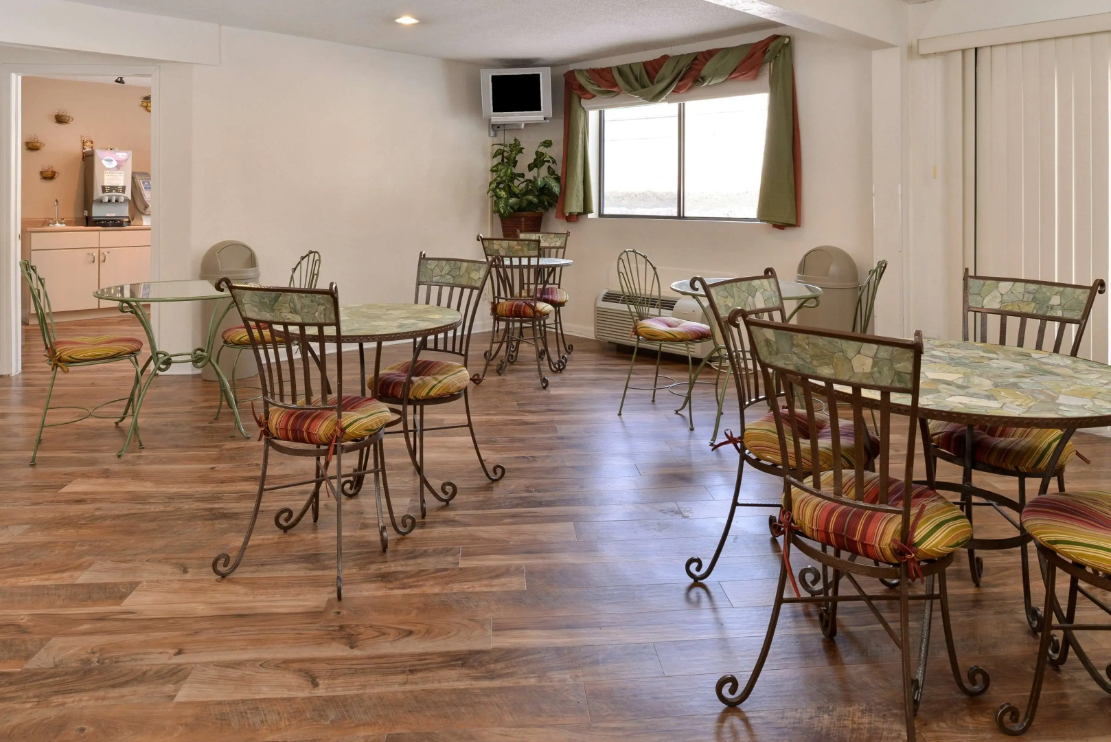 Americas Best Value Inn New Paltz