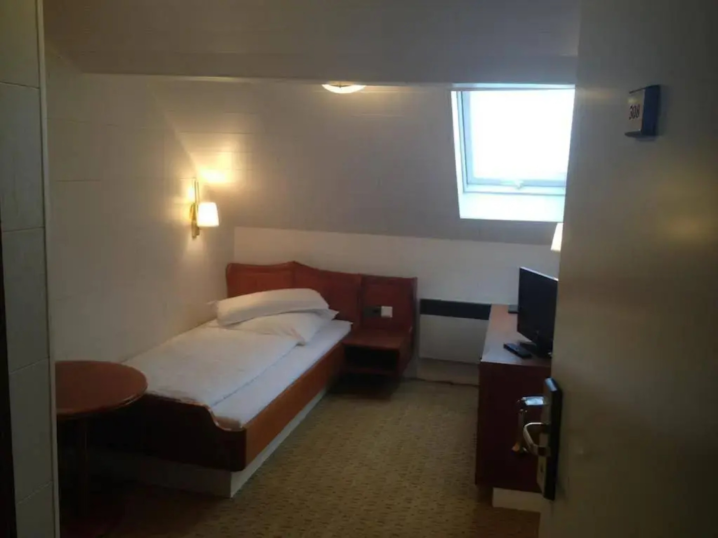 Hotel & Restaurant Bei Baki