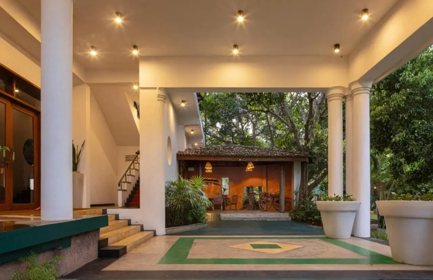 OYO 396 Lotus Paradise Nature Resort