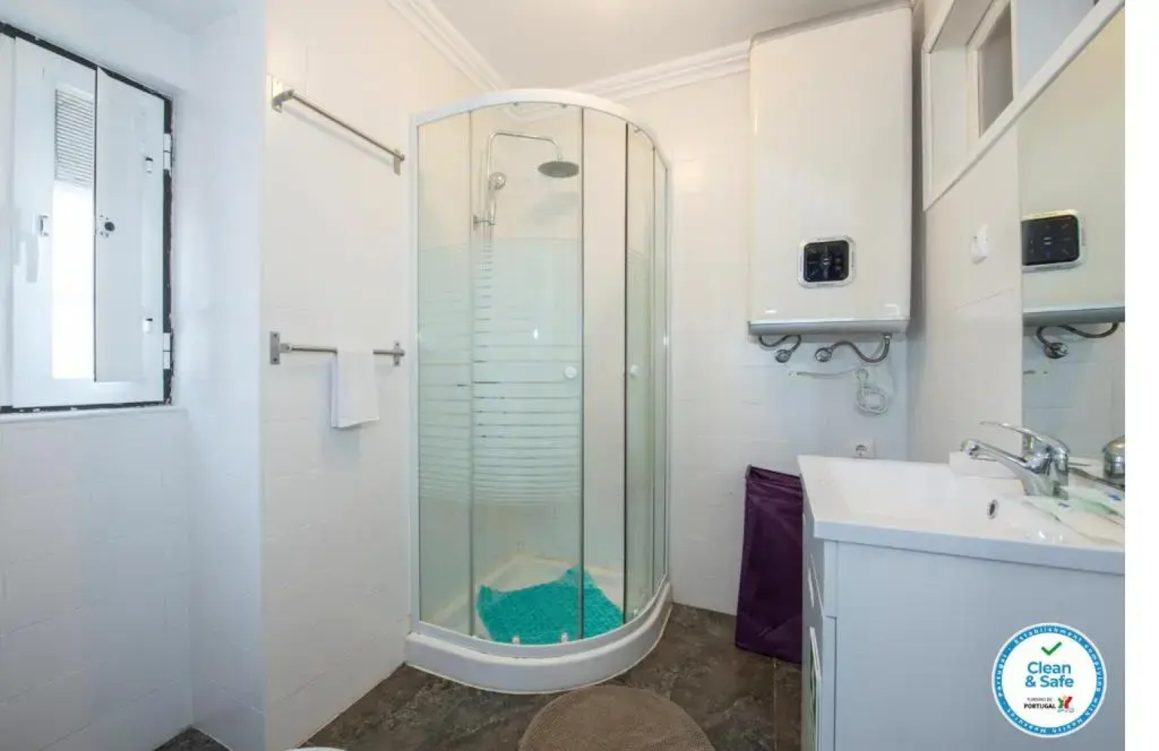 Portugal Here I Come - Alfama