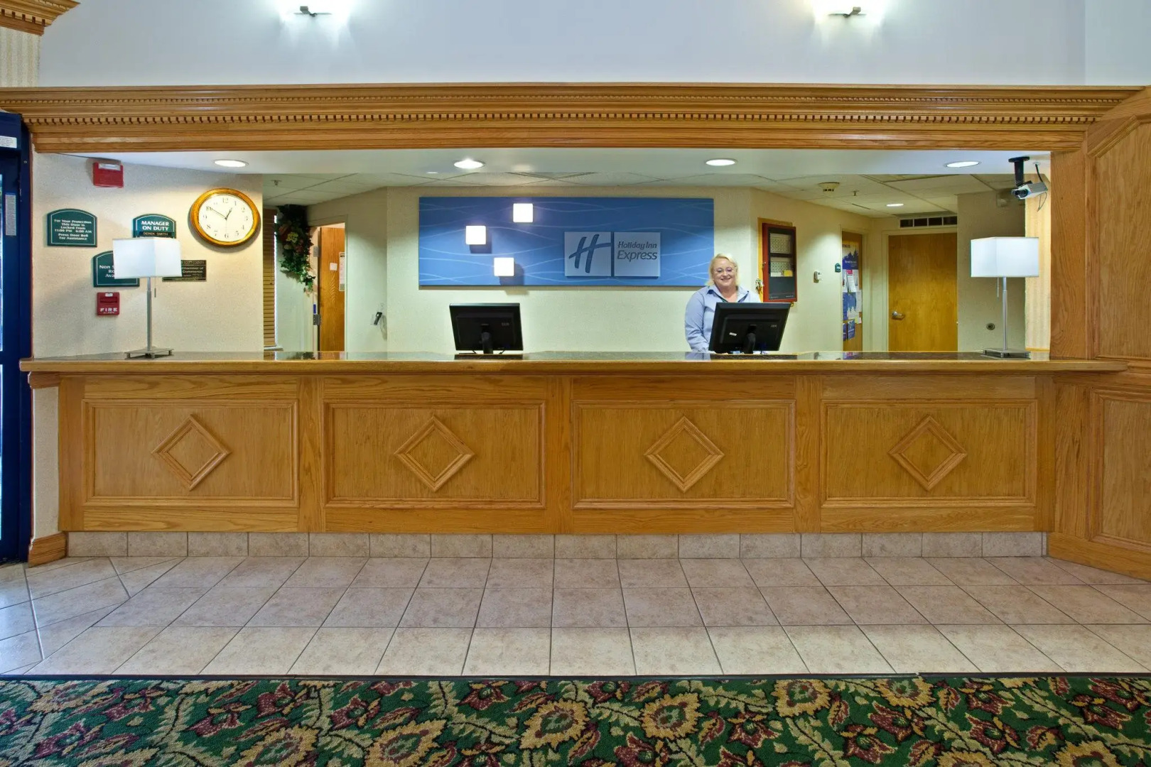 Holiday Inn Express & Suites Scottsburg by IHG