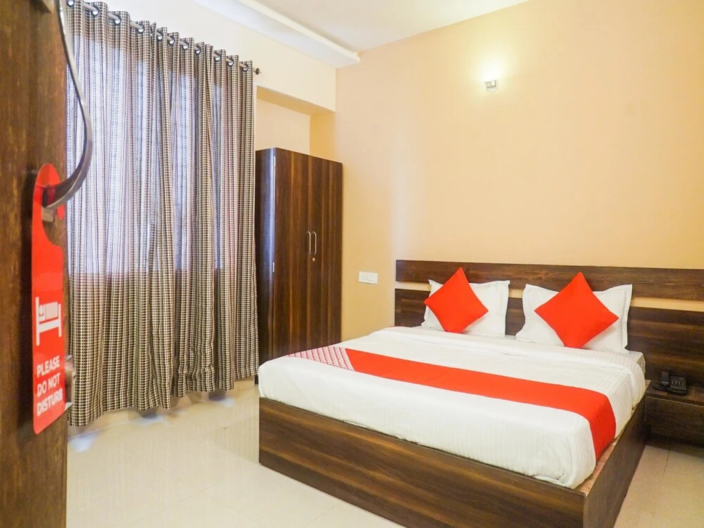 OYO 12383  Hotel Twin Towers 1