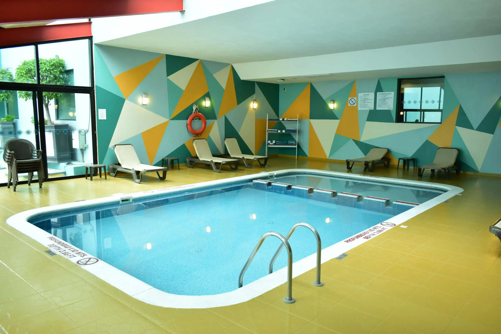 Excellence Express & Suites