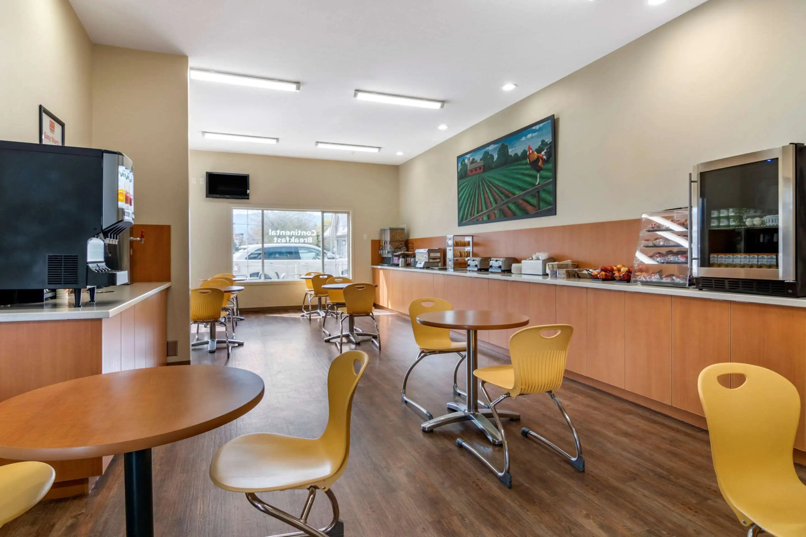 Econo Lodge Inn & Suites