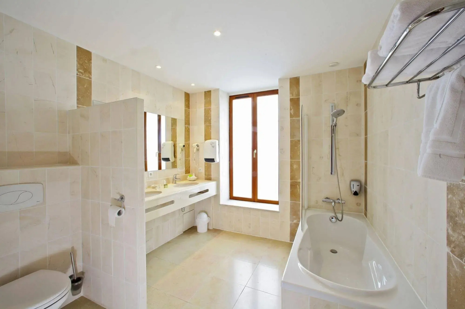 Chateau De La Sebrandière