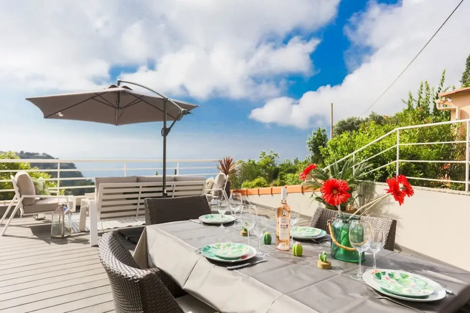 Monaco Vista VI4202 by Riviera Holiday H