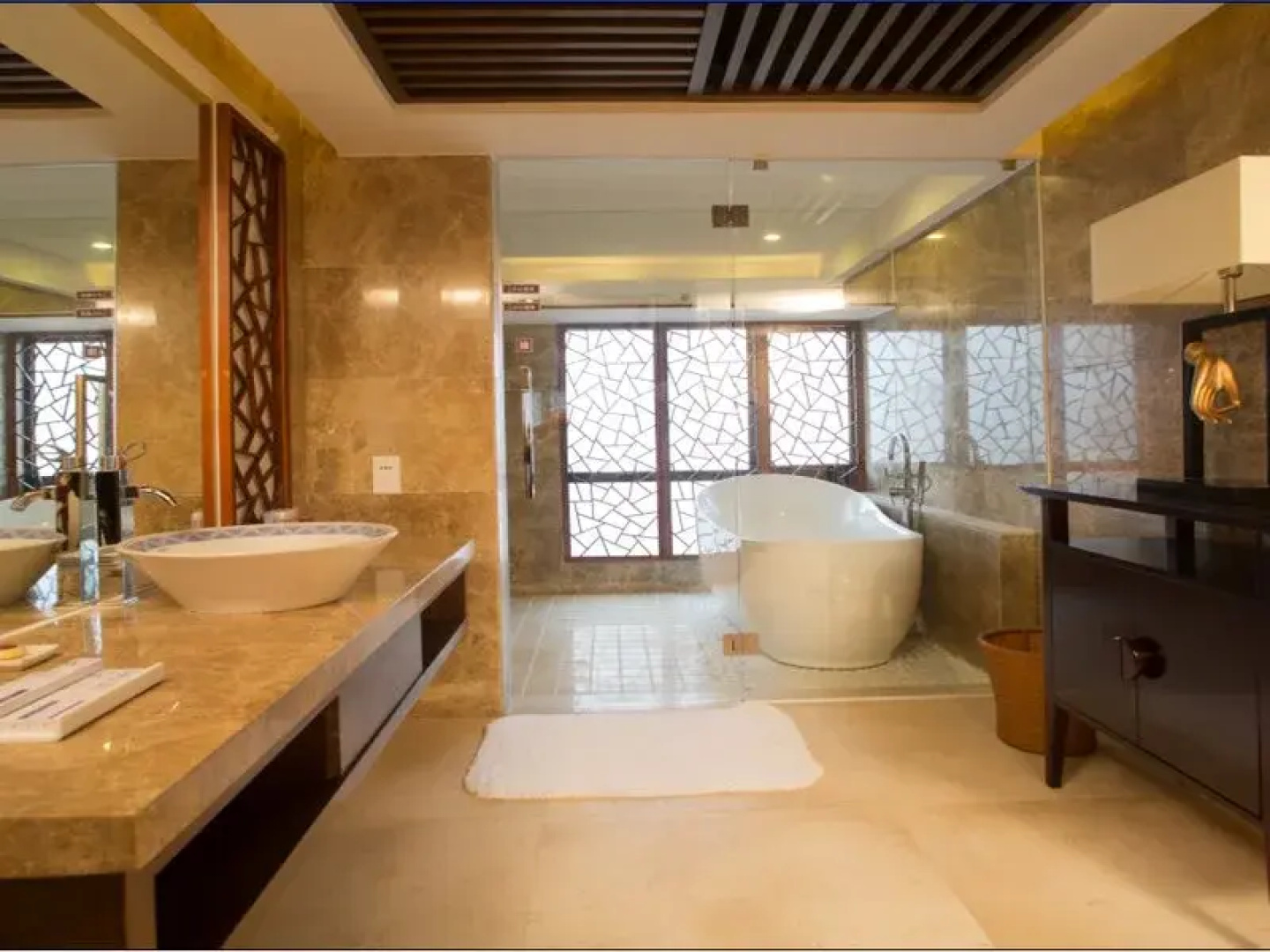 Zhuhai Yinzuo Jingpin Hotel