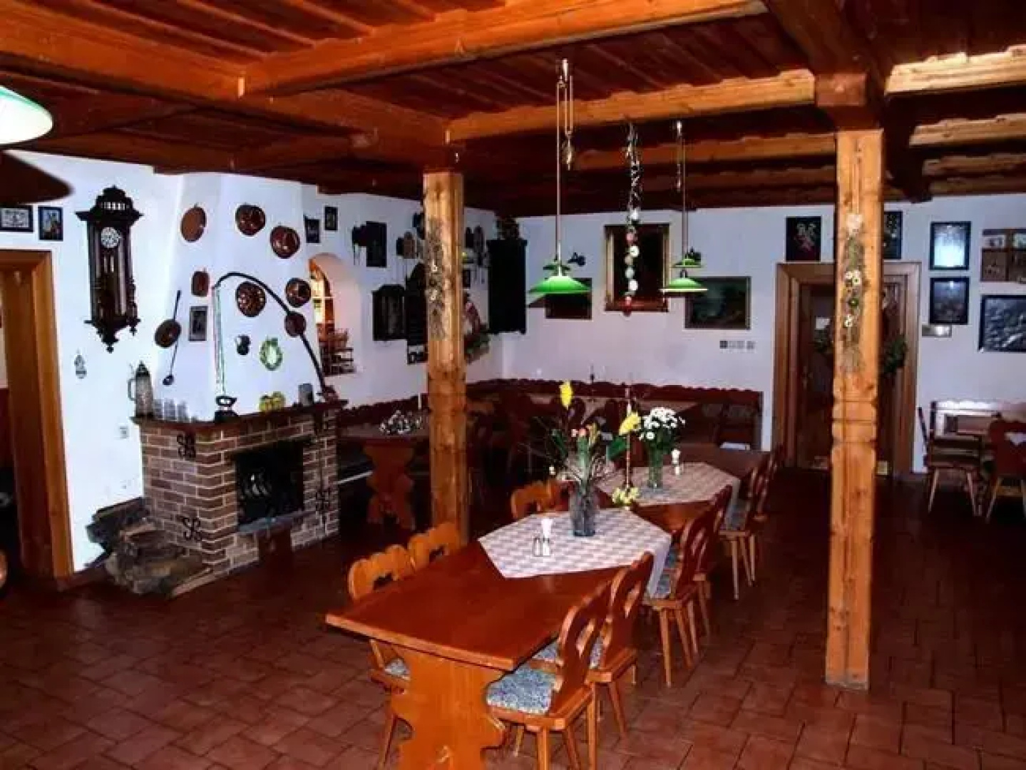 Hotel v Nebi