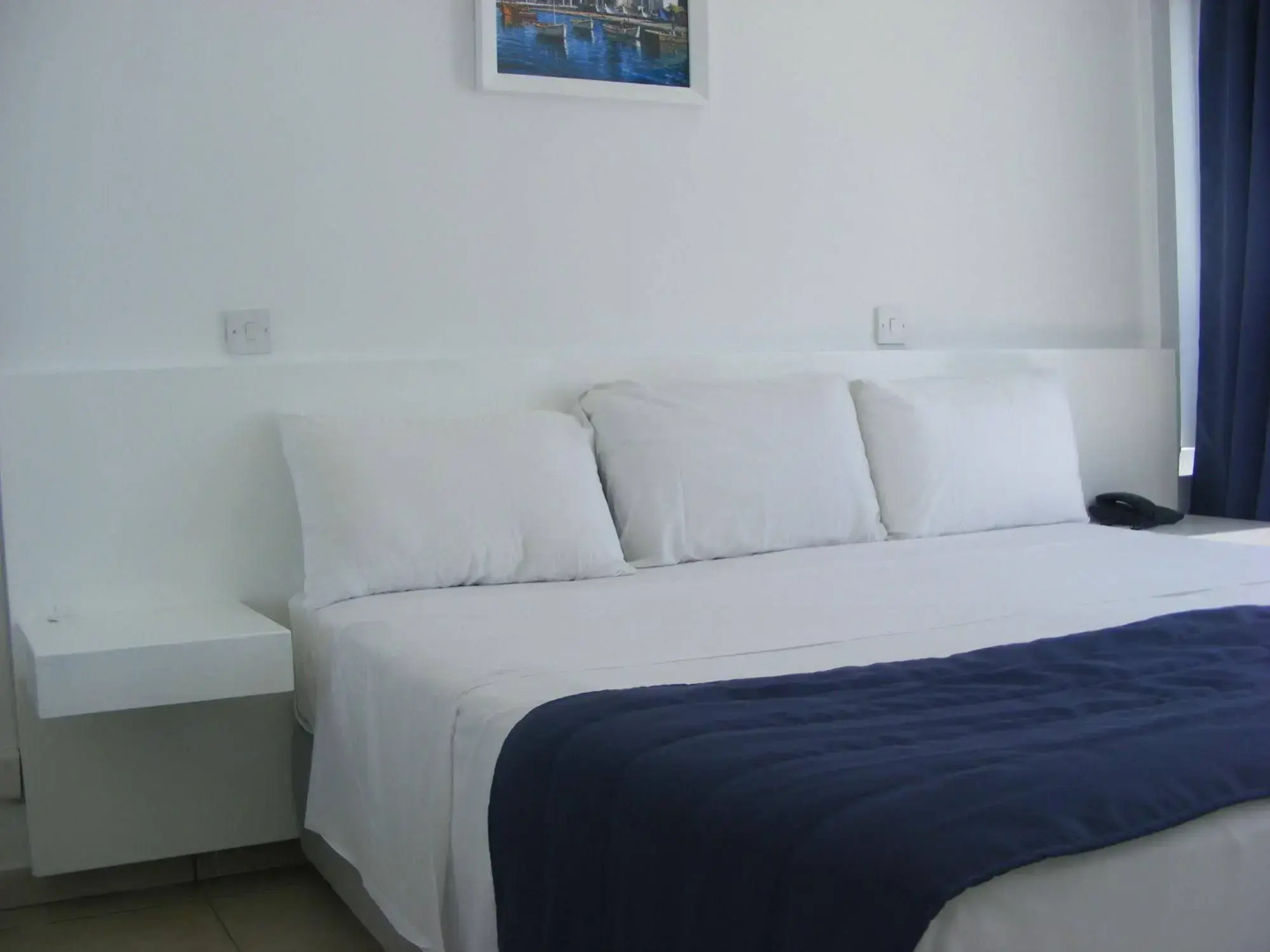 Sun Hall Beach Hotel Apts.