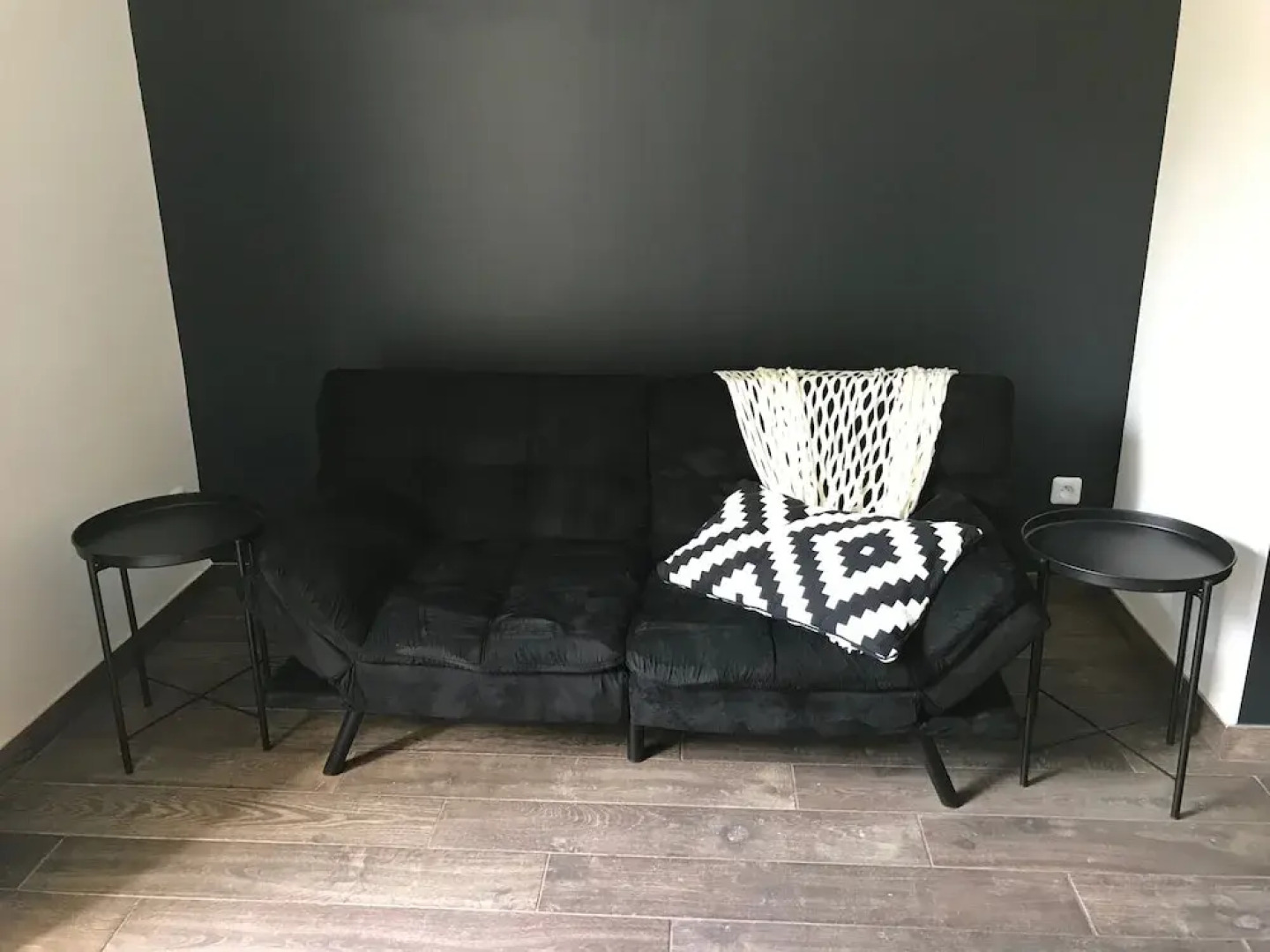 Elegant apartment with private garden