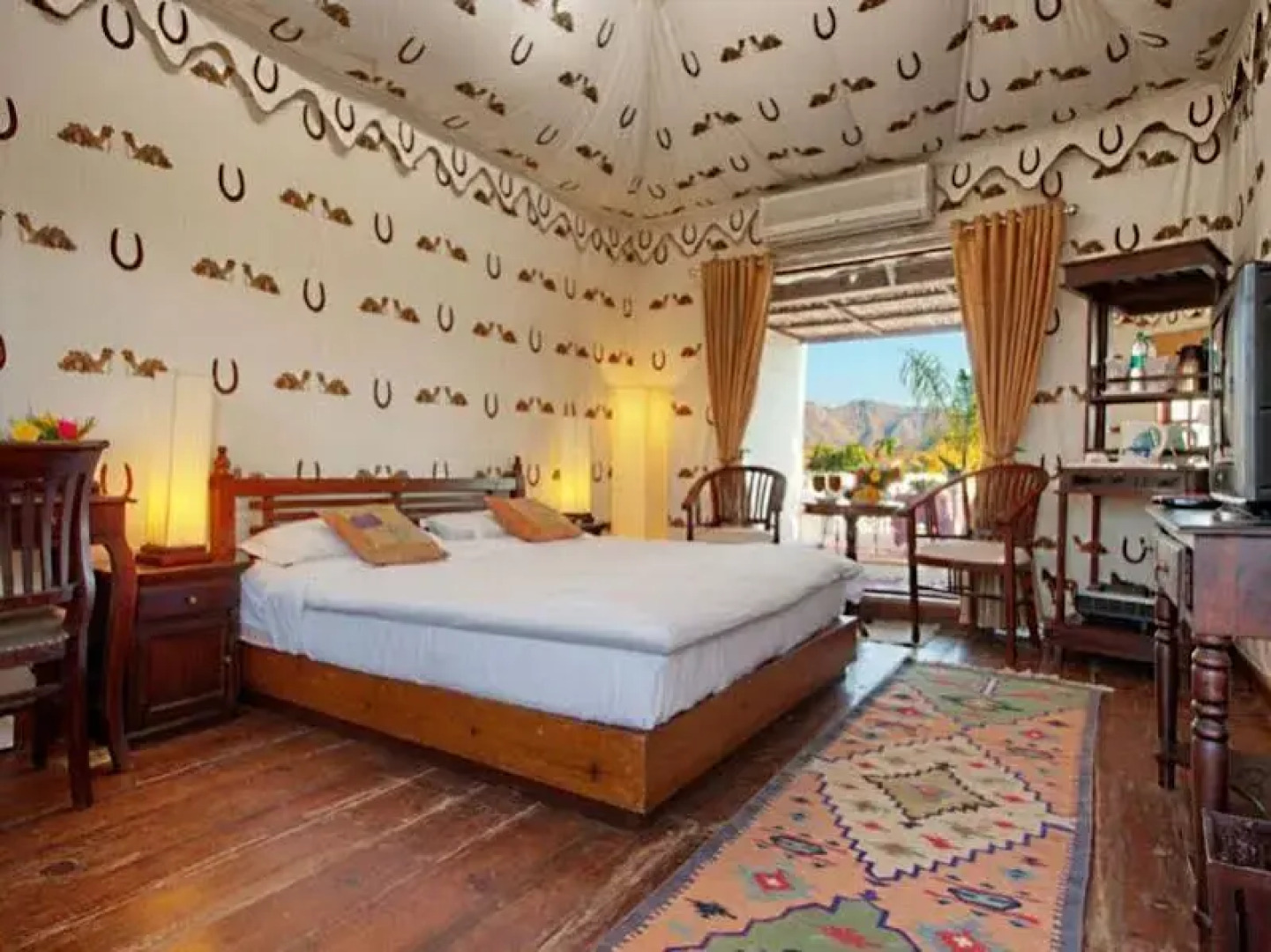 Aaram Bagh-Pushkar Villa