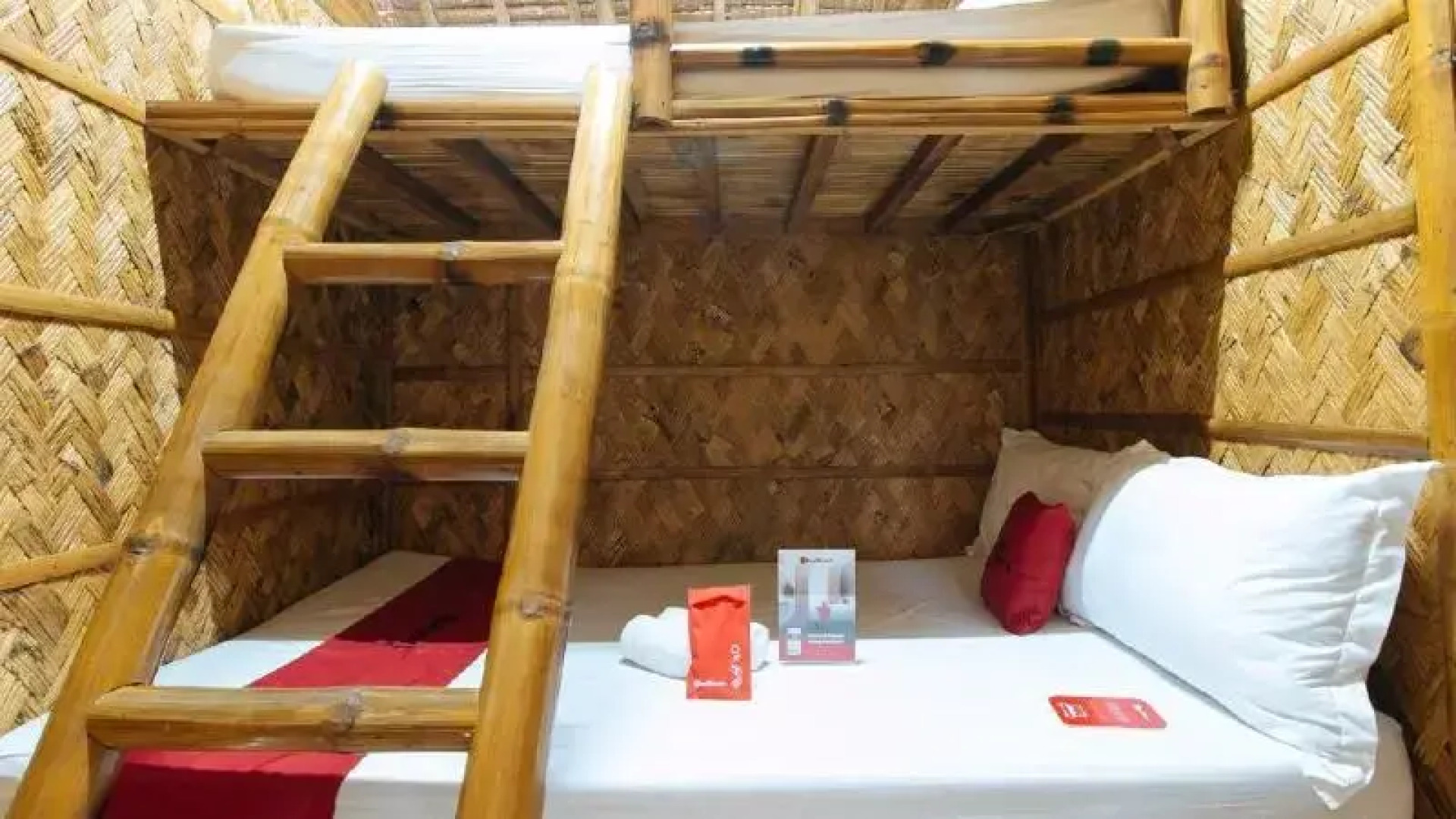 RedDoorz Premium @ Trece Indang Road