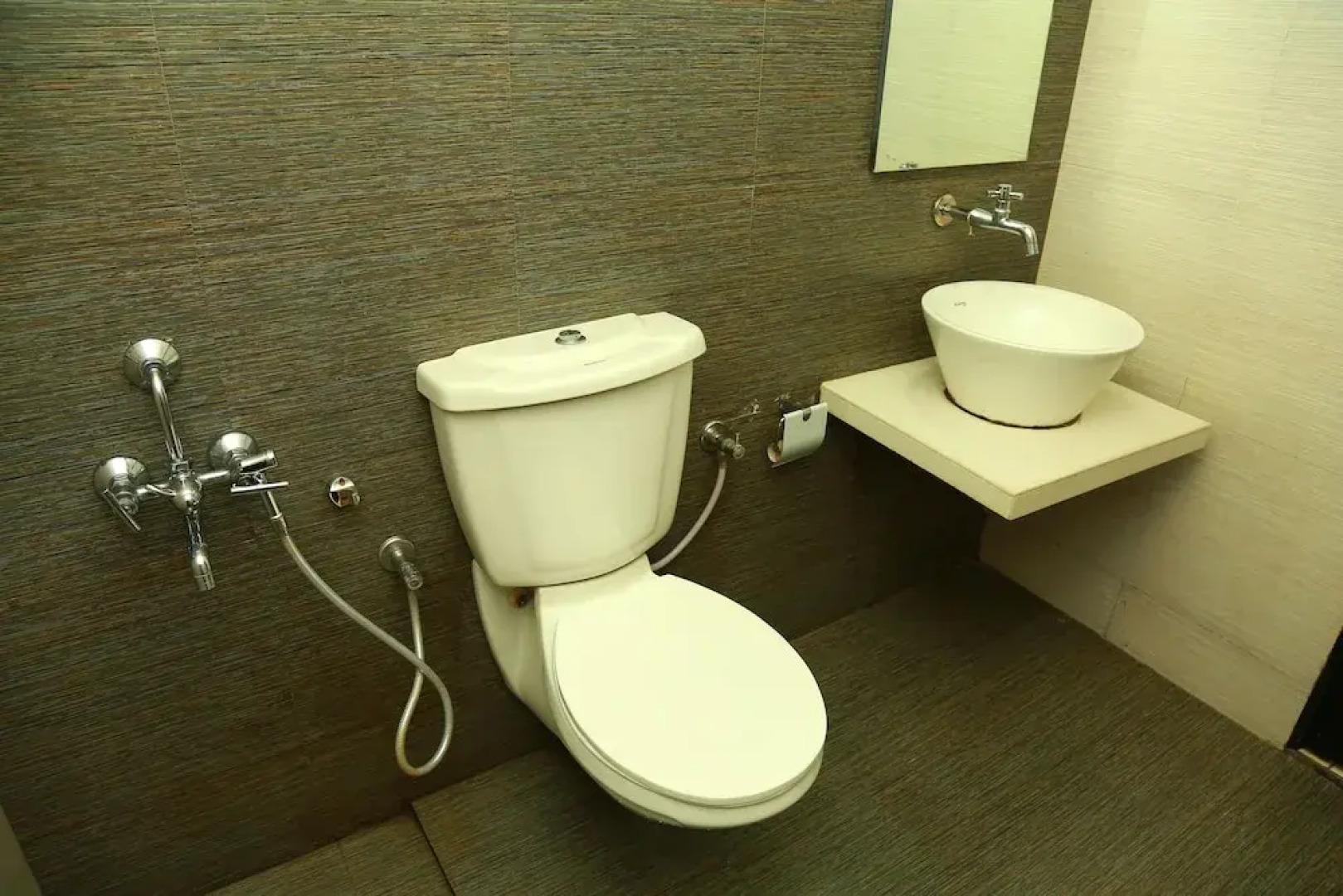 OYO 7630 Edassery Village