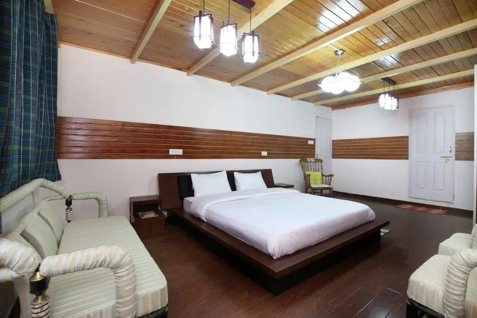 OYO 9346 Home Spacious 4BHK Valley View Fagu