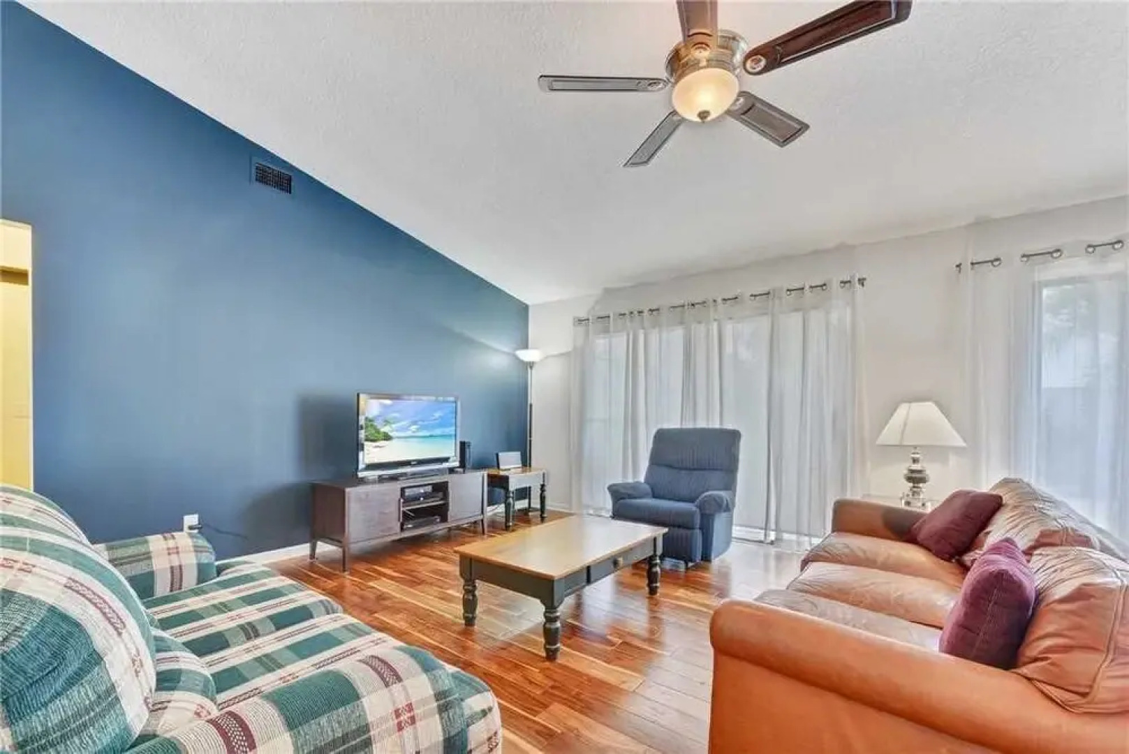 L'Atrium 2779 - Two Bedroom Home