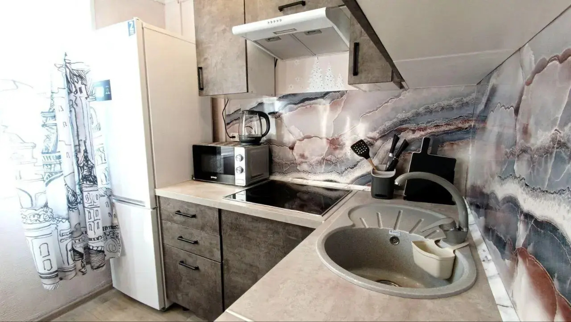 Уютный Север на улице Марата