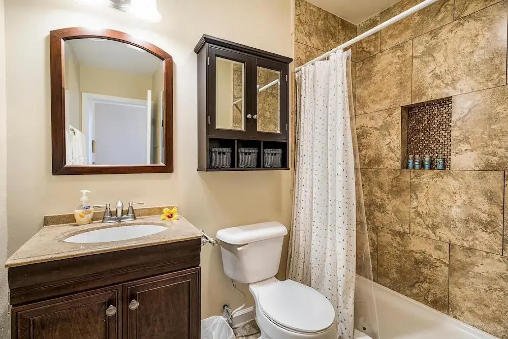 Kona Mansions - Studio condo by RedAwning