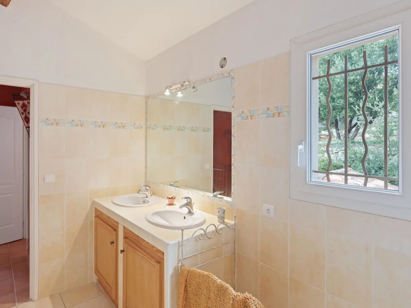 Holiday Home (LOG160)