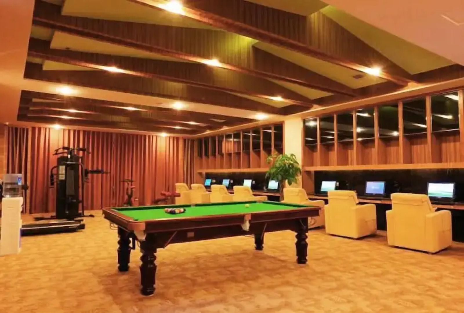 Fengxiang Hot Spring