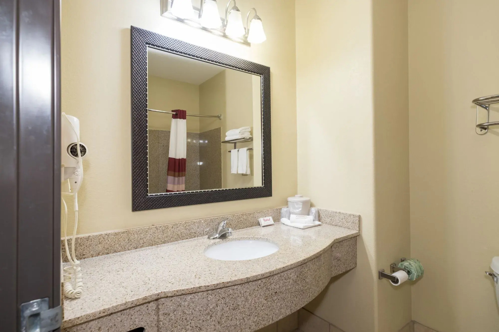 Red Roof Inn & Suites Lake Charles