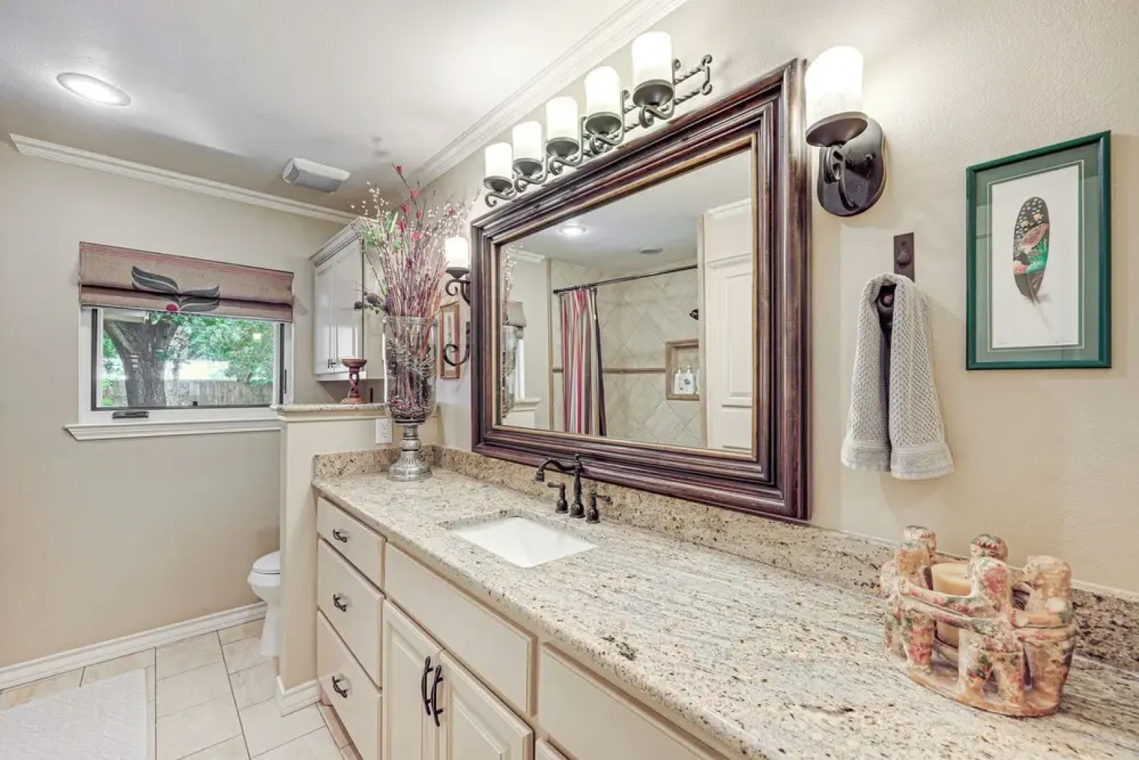 Del Rio Home w/ Large Yard, BBQ + Fireplace!