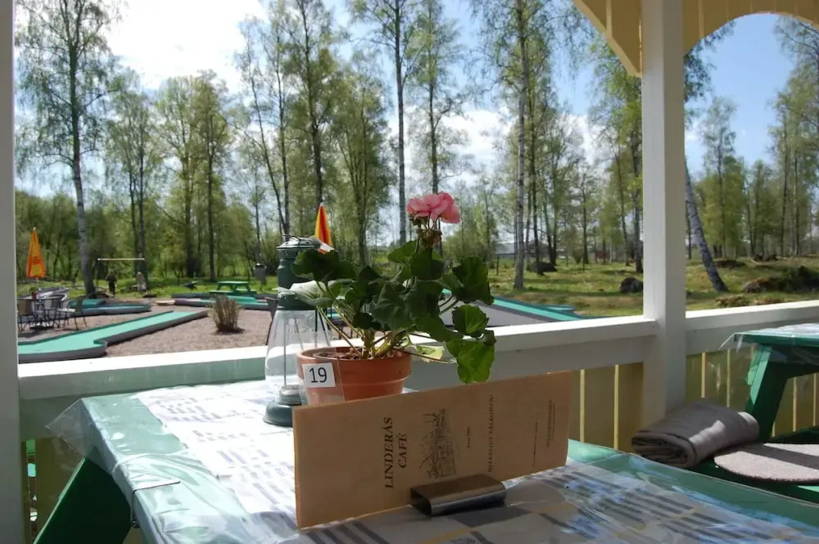 Linderås café och  Bed & Breakfast