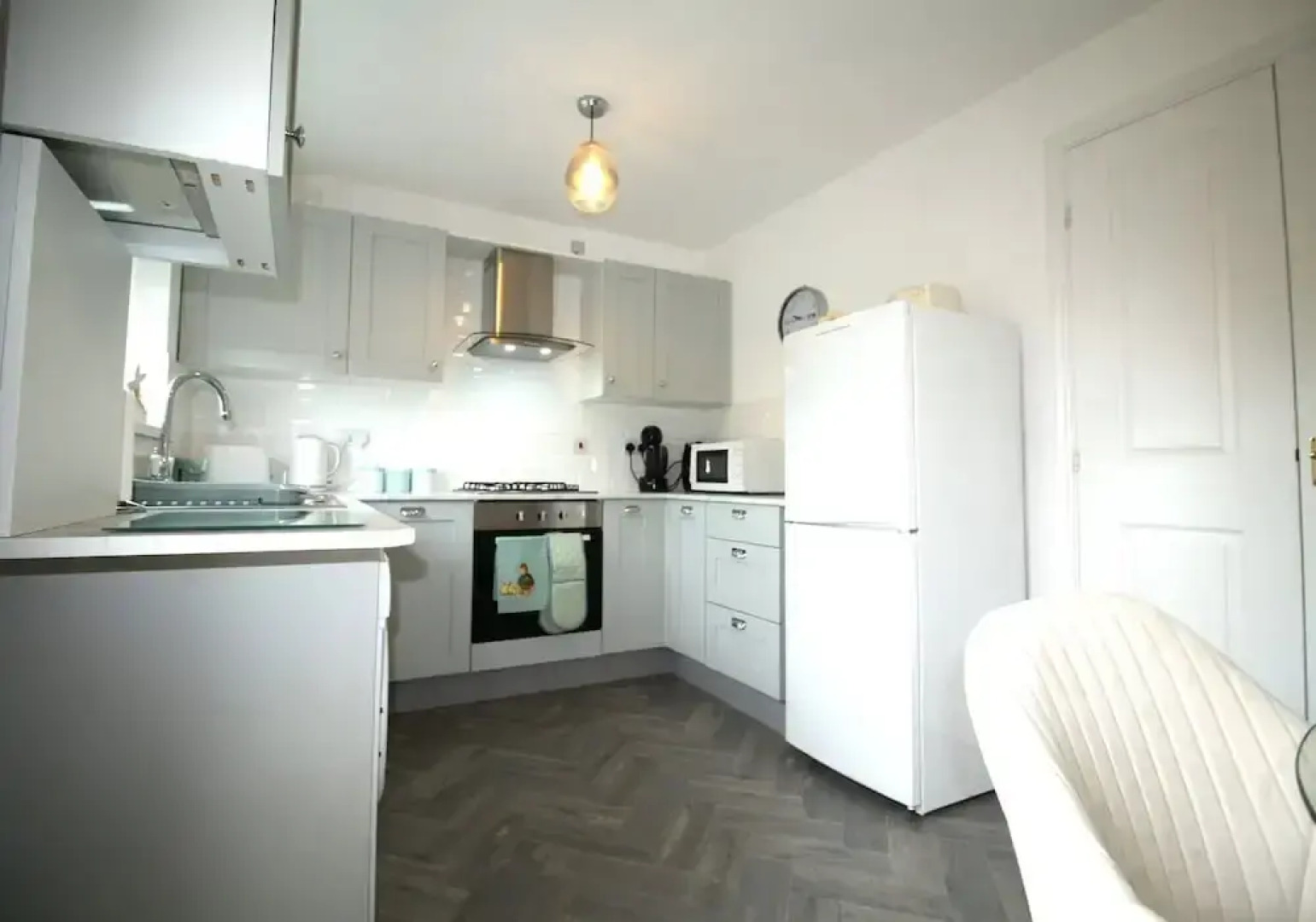 2 Bed House - Large Garden - Fully Refurbished