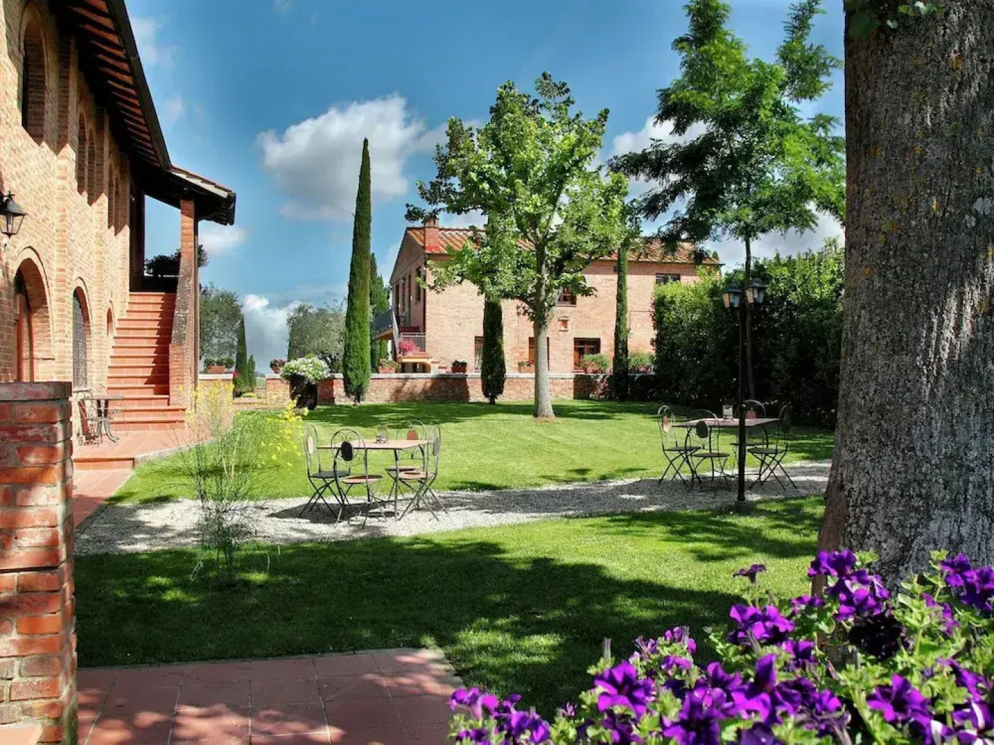 Vintage Mansion in Montepulciano With Pool