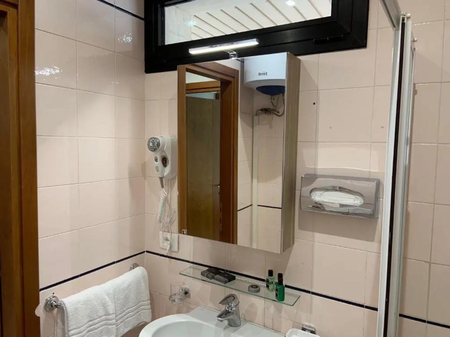 Home Away Livorno - Suite Livorno Holiday Home Group