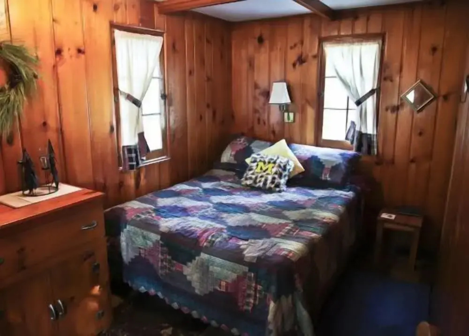 #2 - M Den 2 Bedroom Cabin by RedAwning