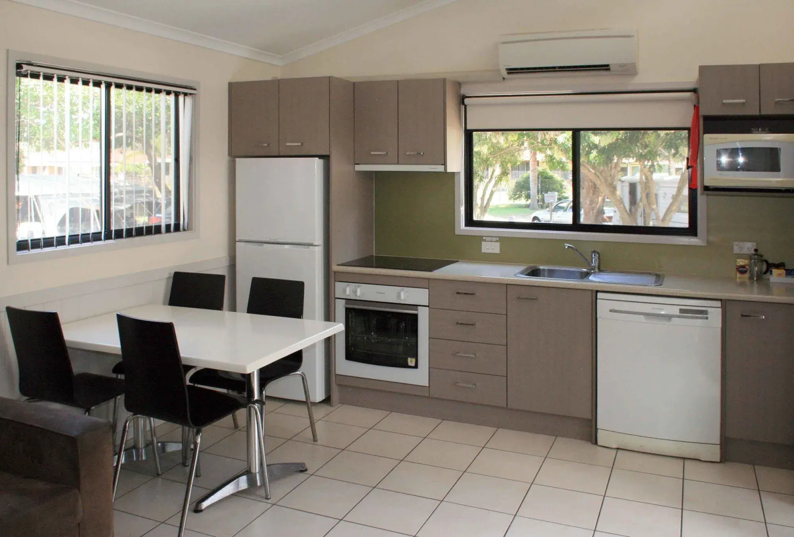 Shoal Bay Holiday Park