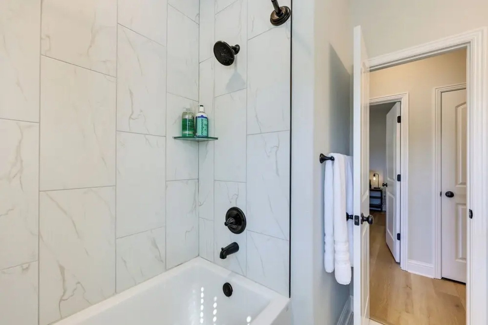 Biking Haven: Charming Bella Vista Home w/ Games!