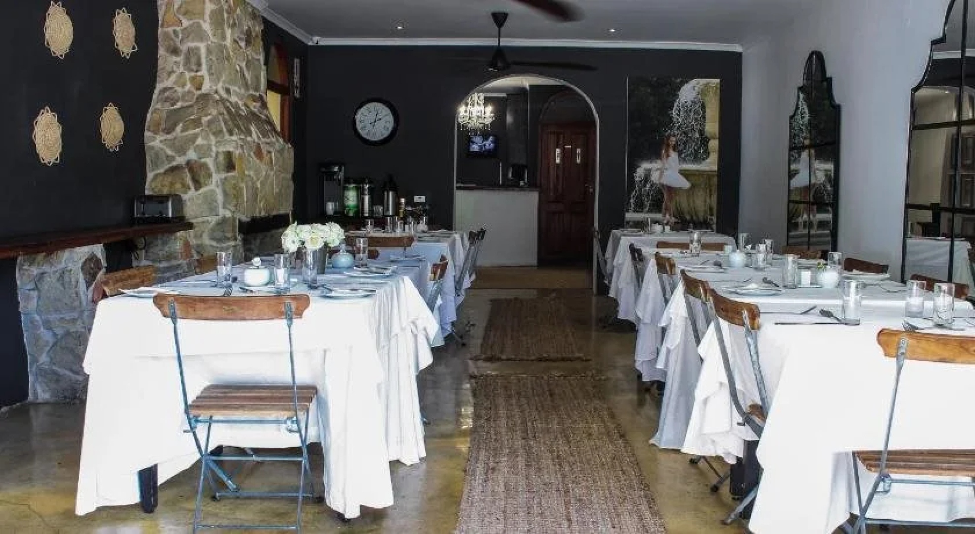 Jemimas Hospitality, Bunker on Bailie