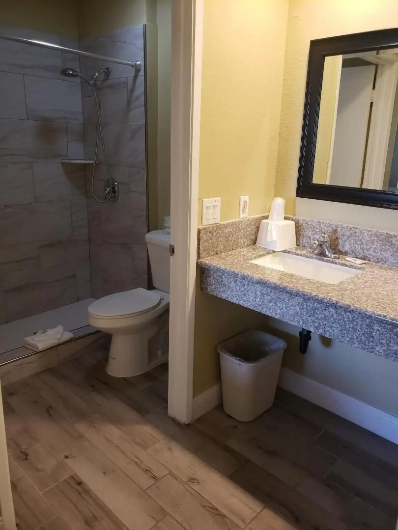 University Inn Fresno